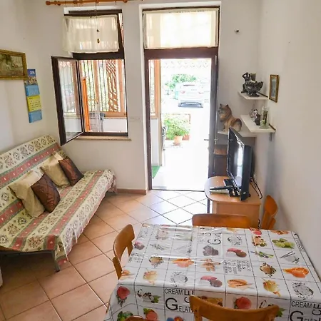 Fuer 2 Personen Ca 30 M In Novigrad, Adriakueste Kroatien Westkueste Von Istrien *